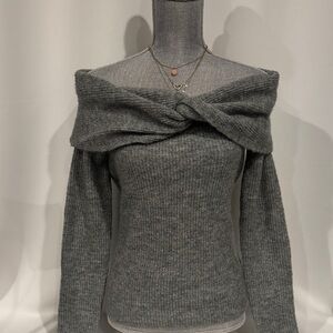 H&M Off-Shoulder Twist Knit Sweater - Gray NWT Size M
